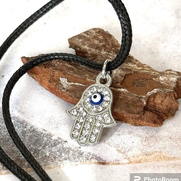 5 For $25💫Small Silver Hamsa Hand Pendant Necklace - Picture 4 of 6